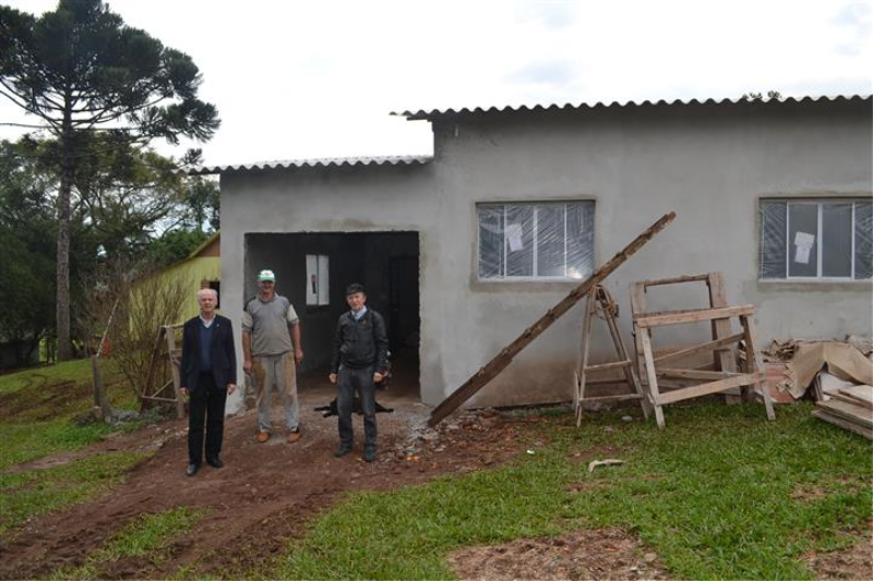 Andres visita futuras instalações da Agroindústria Brutti